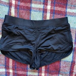 CARVE Designs swim shorts size S